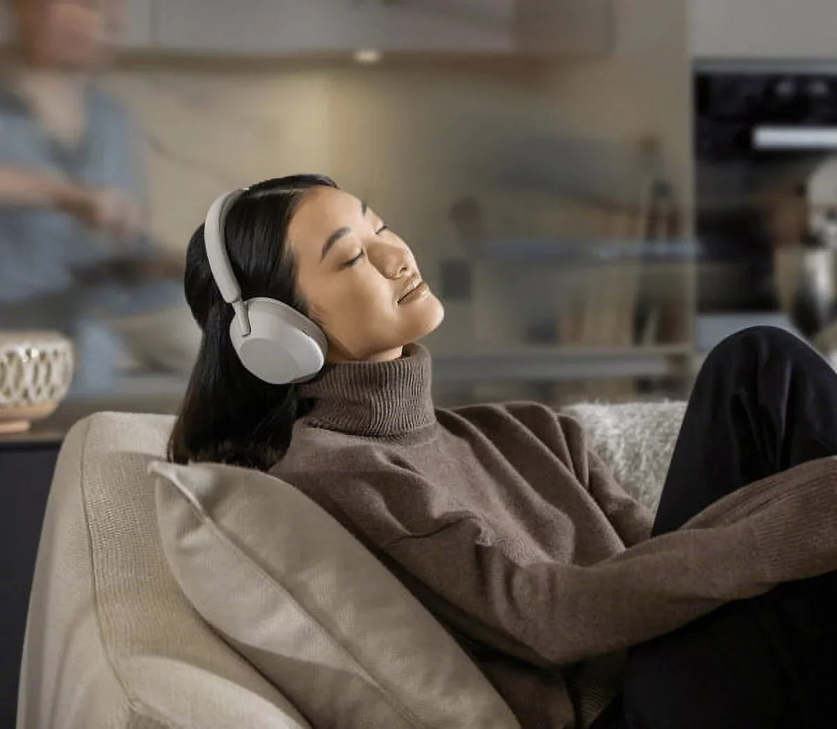 WH-1000XM5 Over-Ear Bundle Wireless Noise Sony Canceling (Silver) Headphones