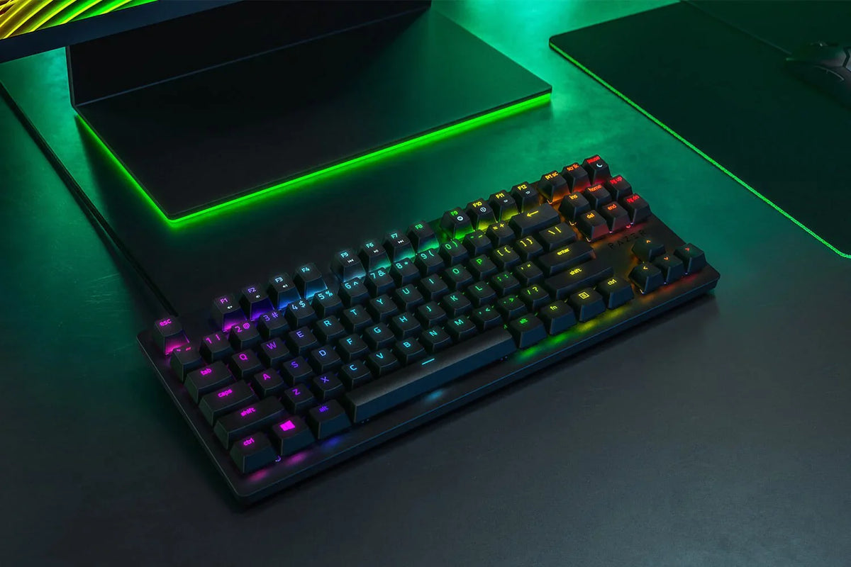 Chroma RGB Keyboard, (Used) w/ Edition Tournament Switches Razer & Linear Gaming Optical Huntsman Lighting