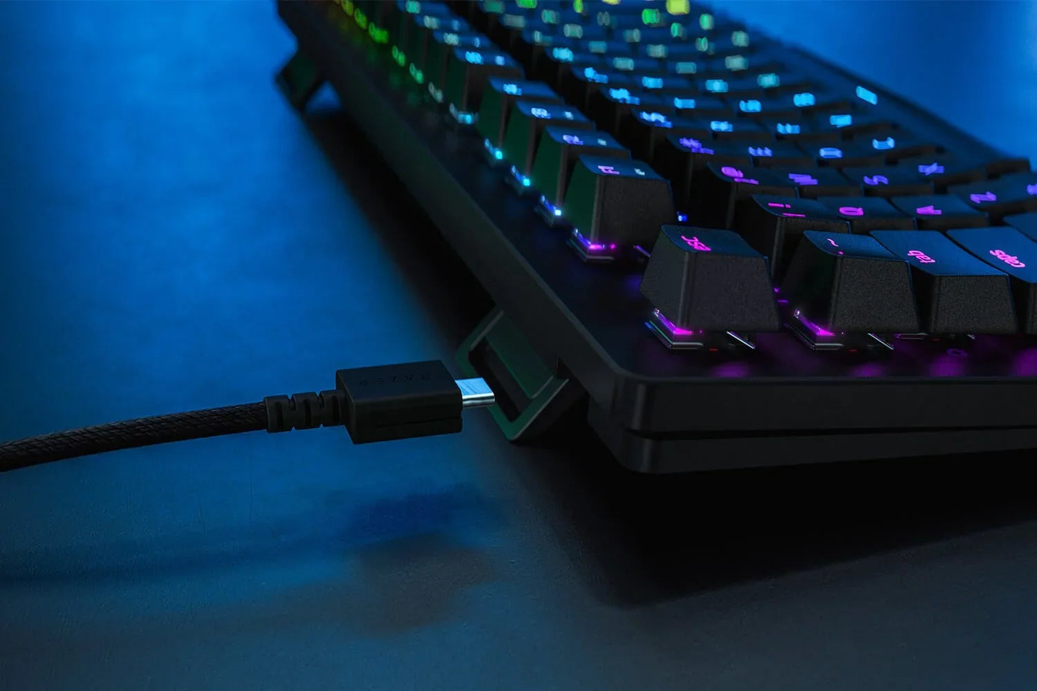 Chroma RGB Keyboard, (Used) w/ Edition Tournament Switches Razer & Linear Gaming Optical Huntsman Lighting
