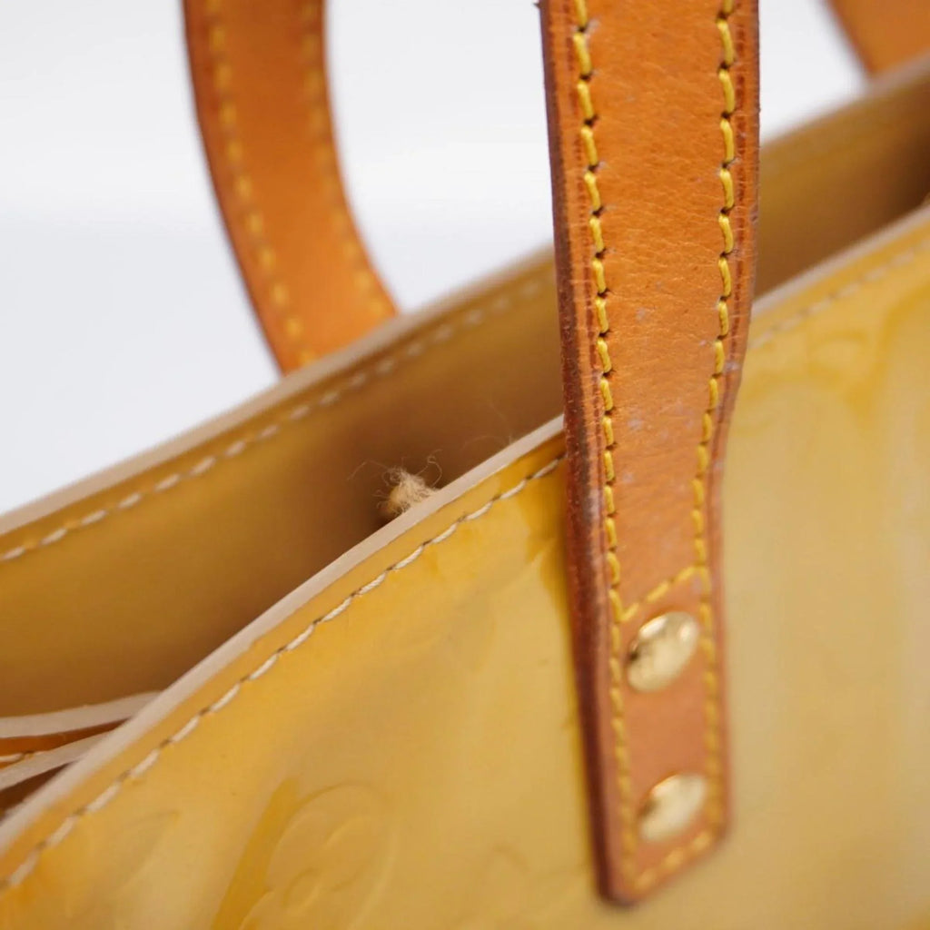 Women's Reed Pre-Owned Louis PM Beige Vernis (Good) Handbag Vuitton M91144