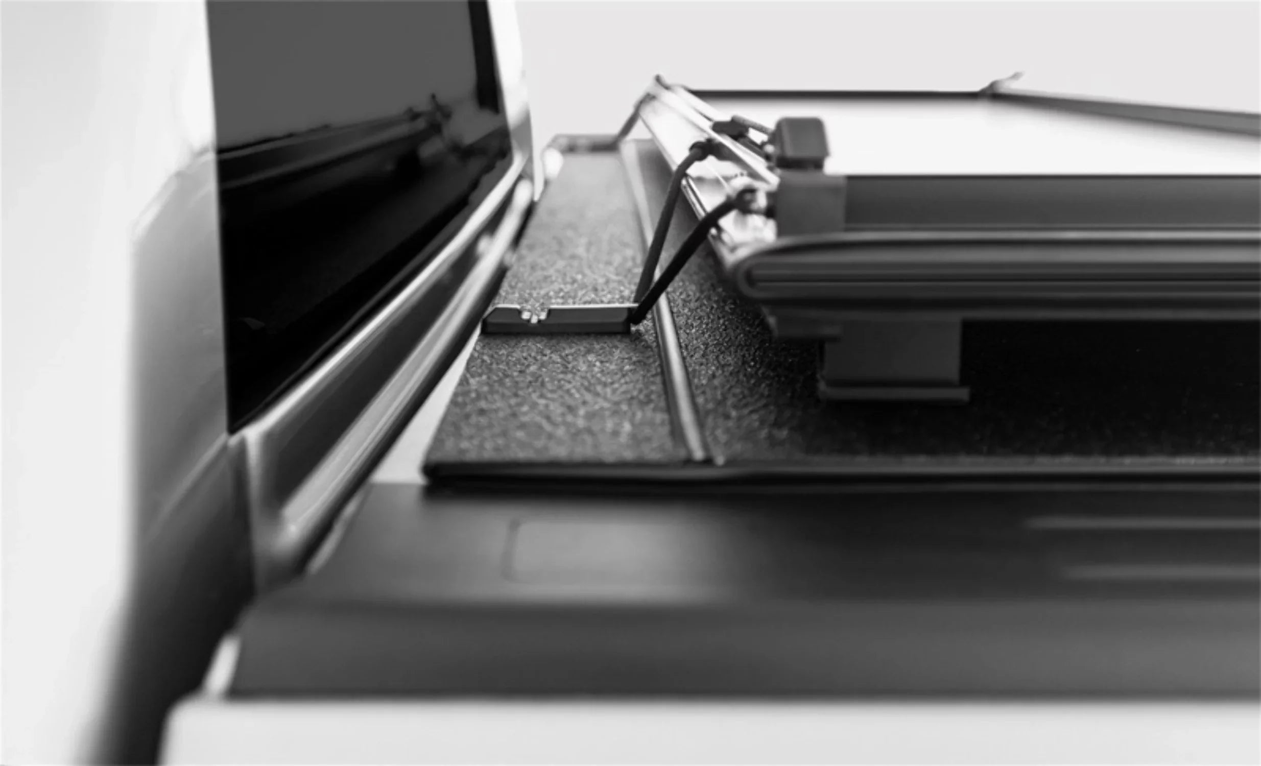 RAM Tri-Fold Stance 1500, DODGE 2002-2012 Cover Hard Lomax RAM Fits G3040029 2013-2021 select: Access 1500