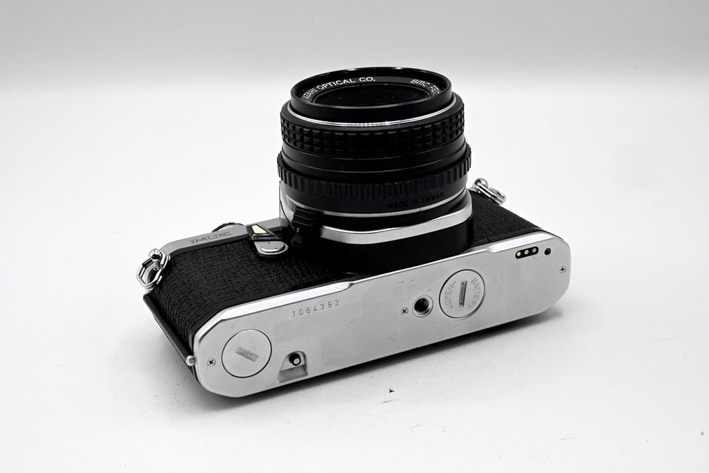 Pentax ME 35mm SLR Film Camera Body â Manual Focus Compact Classic 1970s Vintage