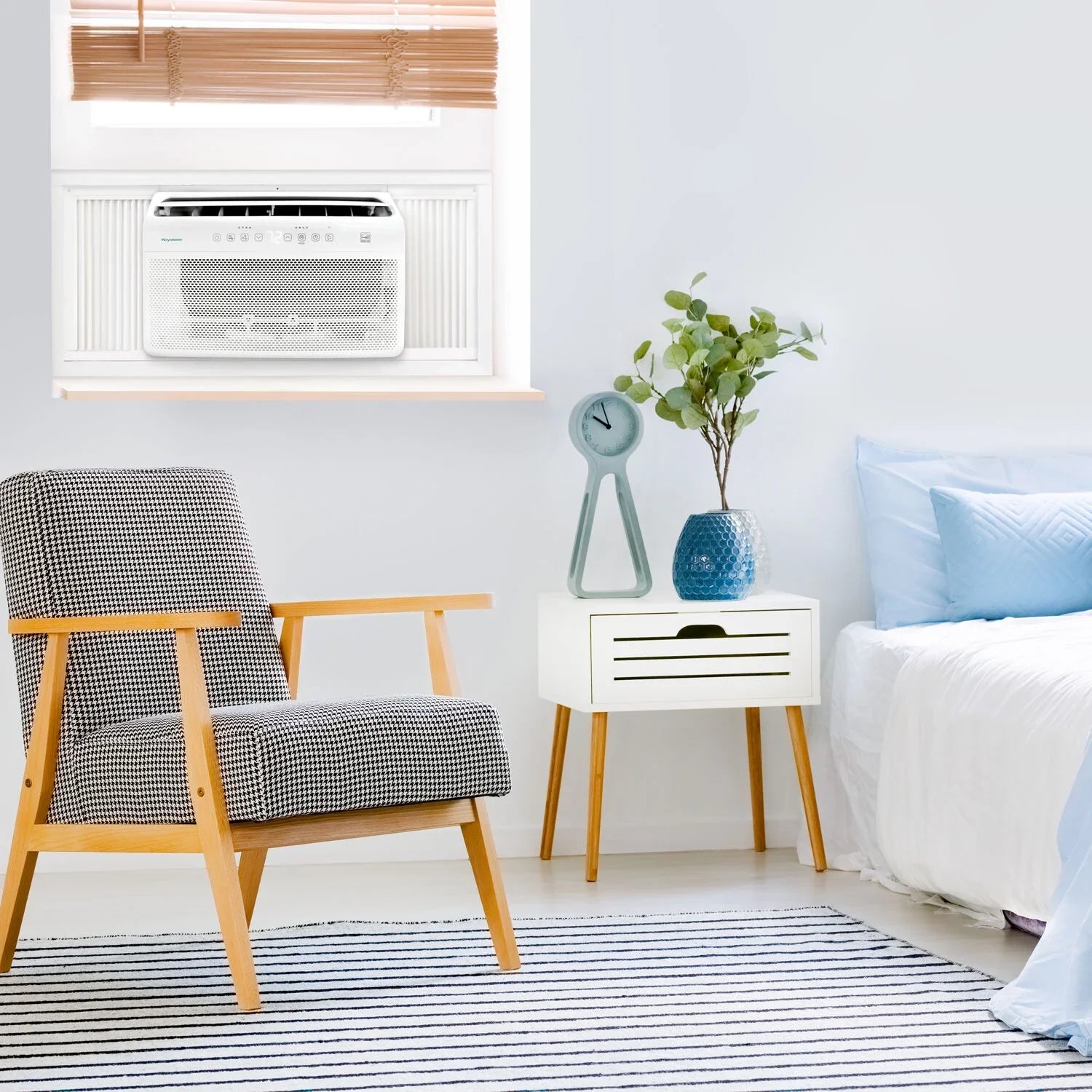 oxygen 8,000 Keystone with BTU Remote Inverter Mounted Window Conditioner Control