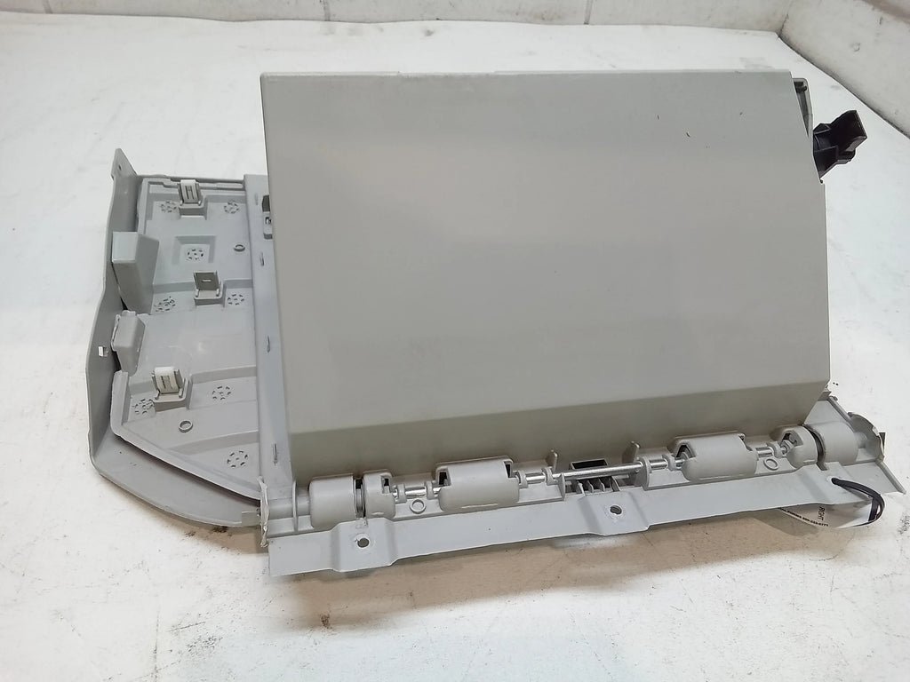 Glove Renegade Box Pre-Owned (Good) OEM Jeep 17