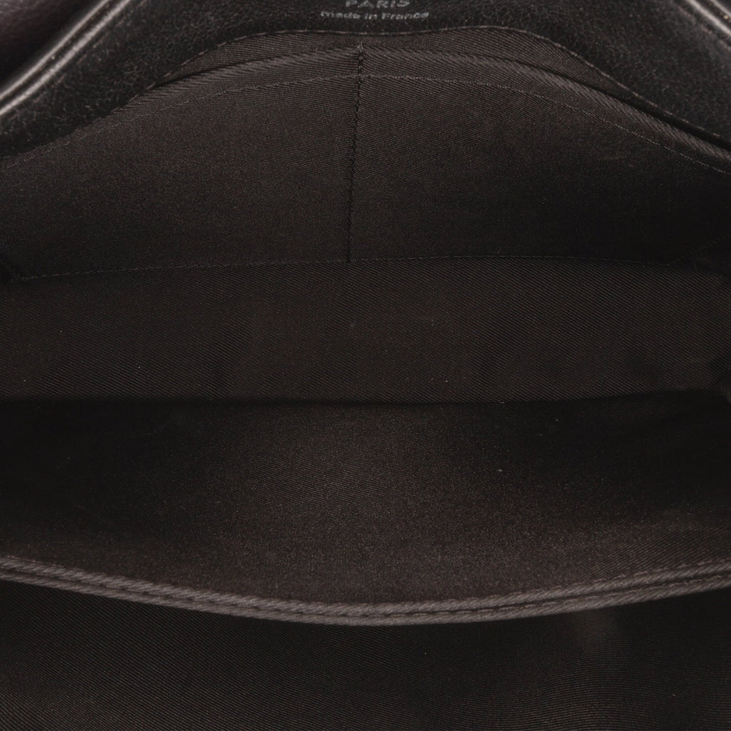 Leather Authenticated (Good) Gray Calf Pre-Owned Vuitton LockMe II Satchel Louis Unisex Eyelet
