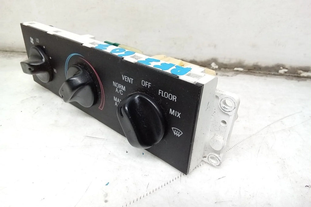 Pre-Owned (Good) 2005 Control Heater 05 Crown Victoria Ford Climate OEM
