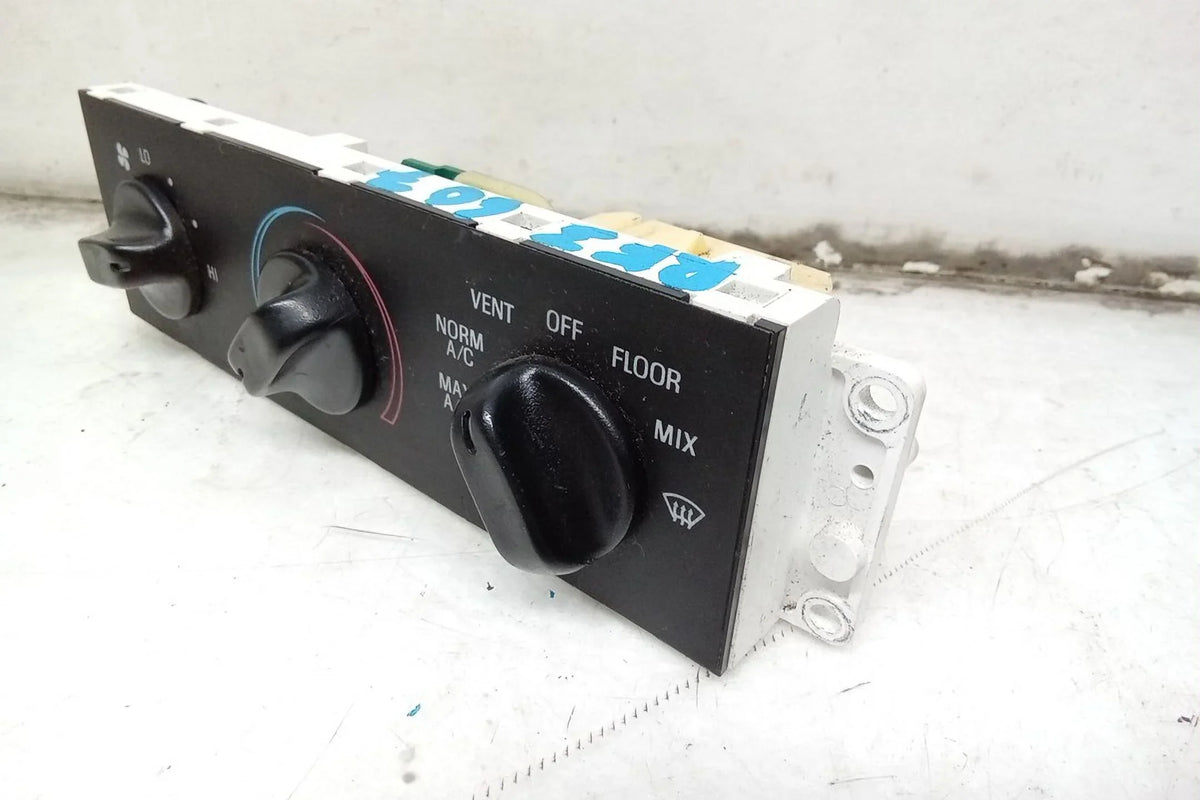 Pre-Owned (Good) 2005 Control Heater 05 Crown Victoria Ford Climate OEM