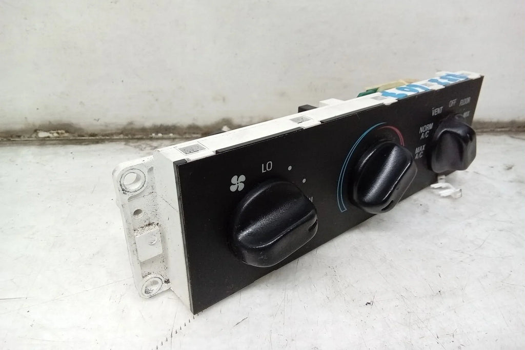 Pre-Owned (Good) 2005 Control Heater 05 Crown Victoria Ford Climate OEM