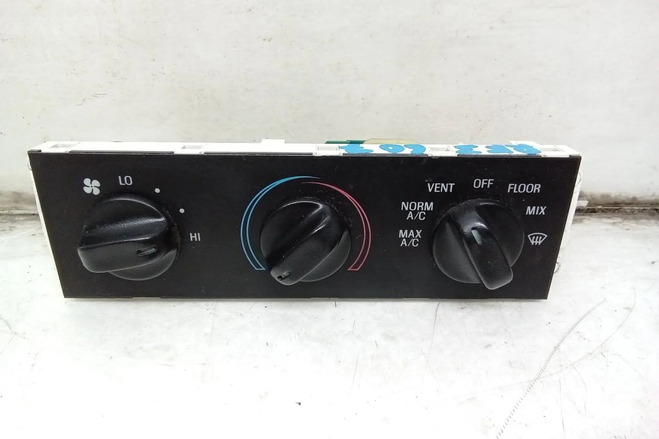 Pre-Owned (Good) 2005 Control Heater 05 Crown Victoria Ford Climate OEM